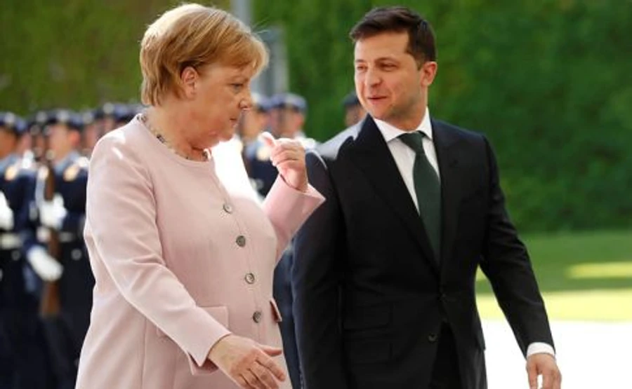 У Меркель відреагували на передачу Цемаха Росії