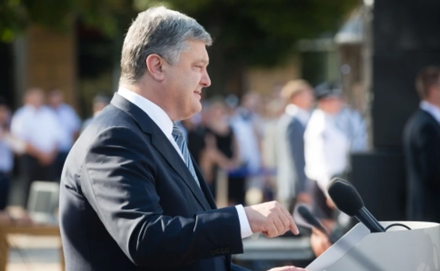 Порошенко готов говорить о референдуме в Крыму при одном условии