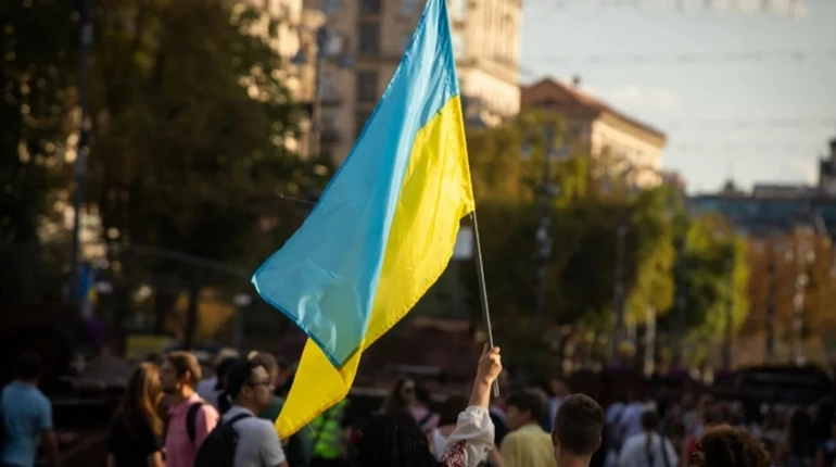 КМІС: 35% українців вважають, що під час війни в Україні бракує демократії