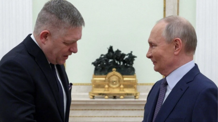 Фіцо поскаржився, що не зможе дістатись на парад до Путіна через Литву і Латвію
