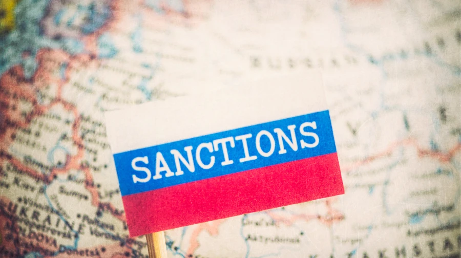 A Suíça amplia as sanções contra a Rússia, alinhando-se parcialmente com o 20º pacote da UE