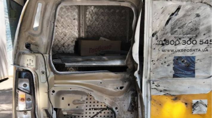 Russians destroy seven postal vehicles in Nikopol