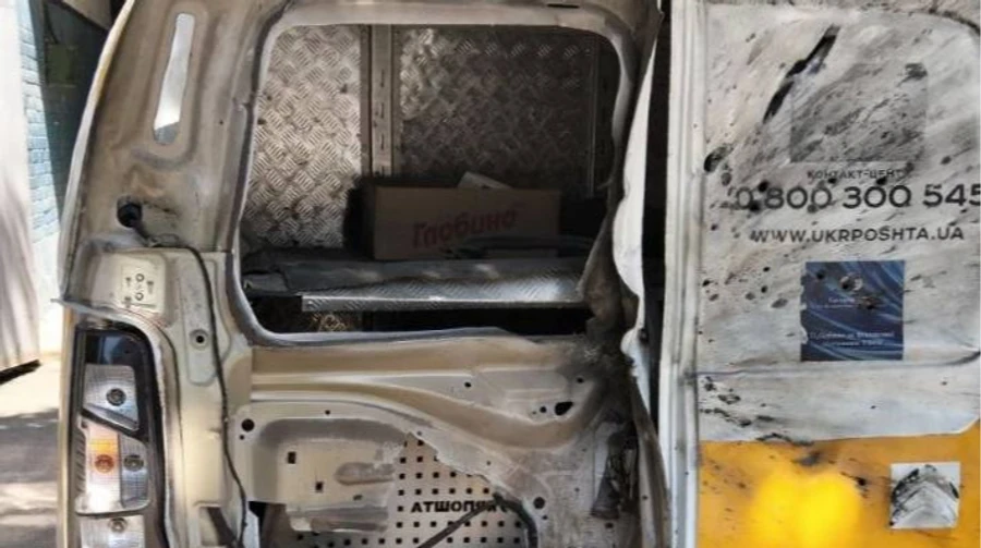 Russians destroy seven postal vehicles in Nikopol