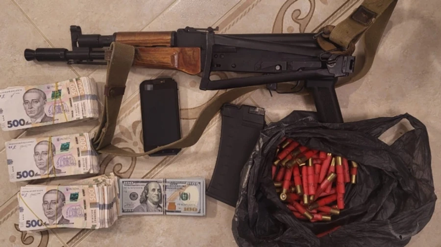 Вибивав 2,5 млн доларів з мобілізованого бізнесмена: СБУ затримала підозрюваного депутата