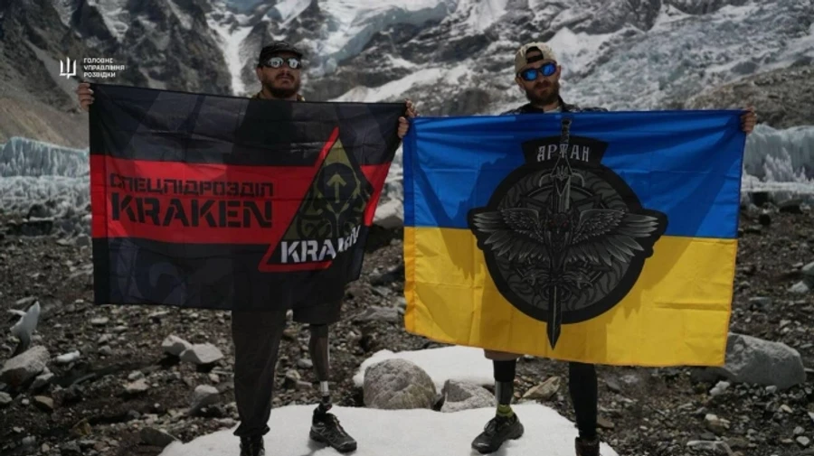 Two Ukrainian amputee veterans climb Himalayas – photos