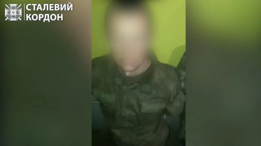 Border guards from Steel Frontier brigade take two Russian soldiers prisoner