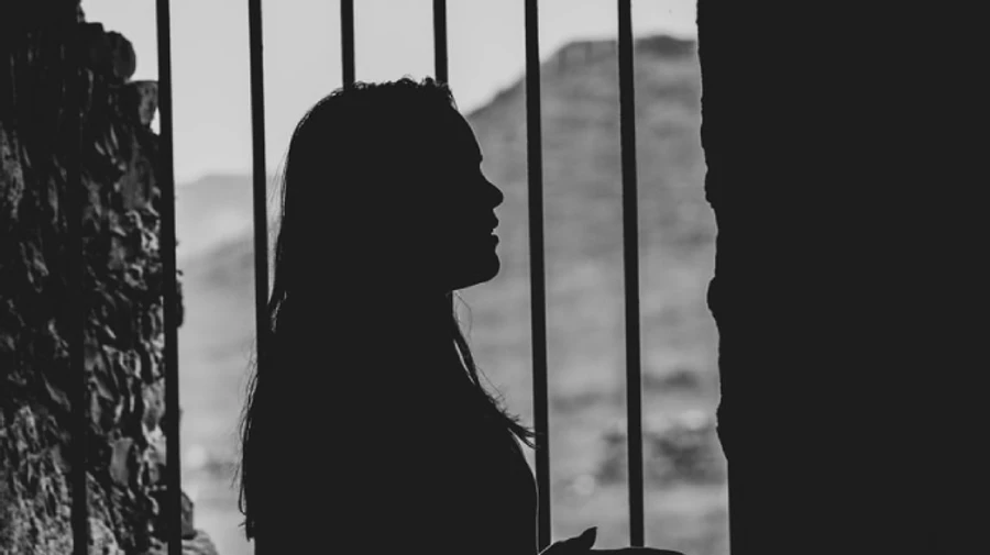 Оккупанты Донбасса незаконно удерживают в своих застенках 30 женщин – омбудсман