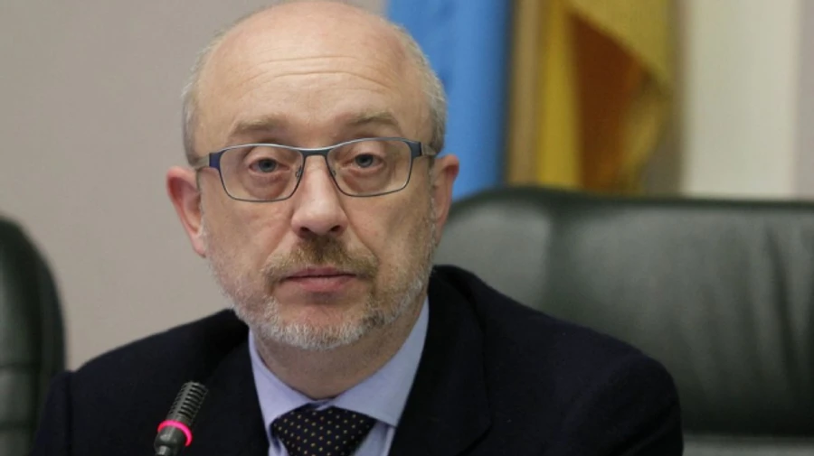 Зарплата военного – 10 тысяч, должно быть минимум 13, но денег нет – министр