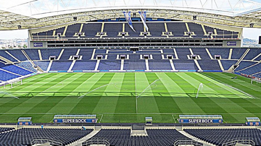 УЕФА перенес финал Лиги чемпионов из Турции в Португалию