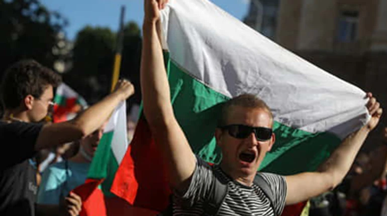 Геть з пляжу: що викликало масштабні протести у Болгарії та як може змінитися курс країни