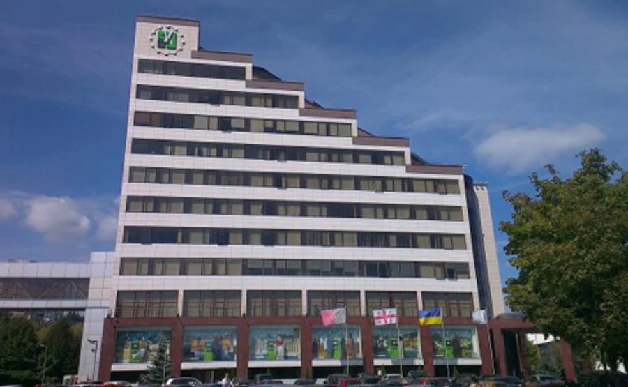 ПриватБанк вимагає компенсації від Коломойського через мітинги