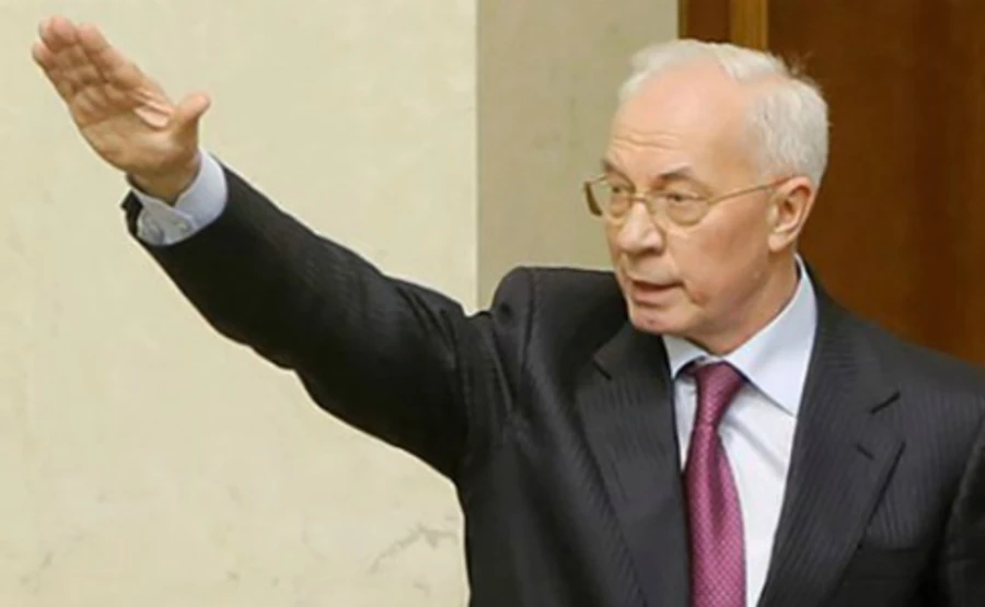 Новости дня: про Азарова, драку в Раде и требование к УПЦ МП переименоваться