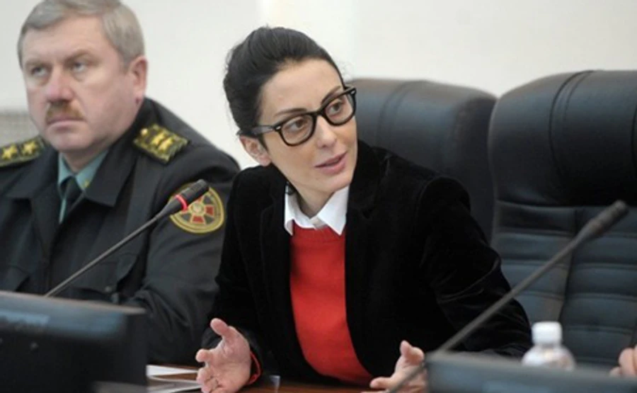 Деканоидзе дала полиции месяц на стабилизацию криминогенной ситуации