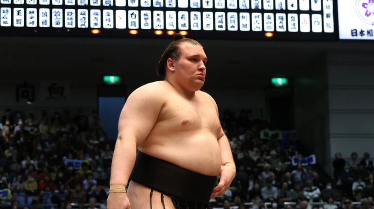 Сумоїст Аонішікі перервав серію невдач, Шіші також переміг: результати Haru Basho