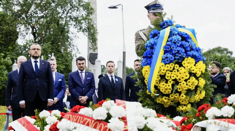 Кінець Польщі, яка здивувала у 2022-му: що стоїть за обуренням поляків на указ про героїв УПА