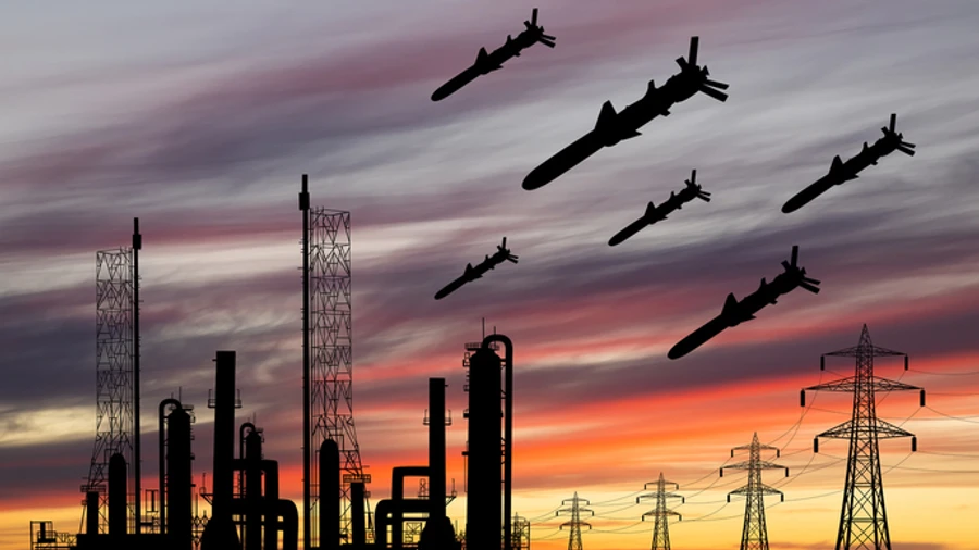 Russians injure 5 power engineers while attacking frontline thermal power plant