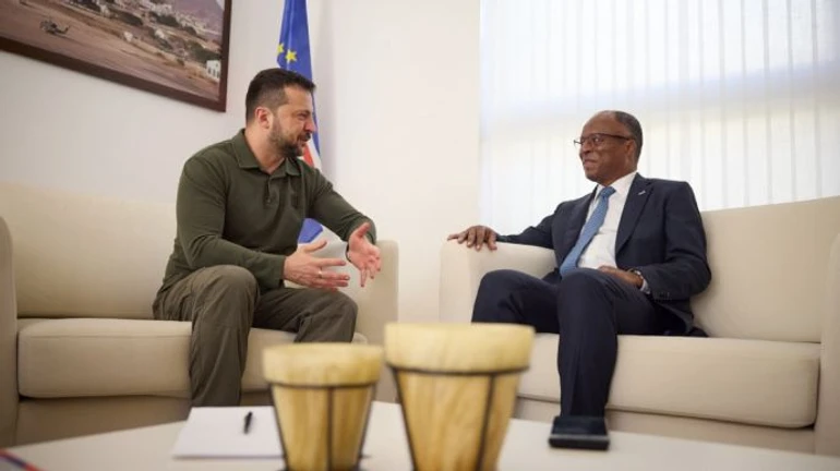 Zelenskyy meets with Cape Verde's Prime Minister on way to Argentina