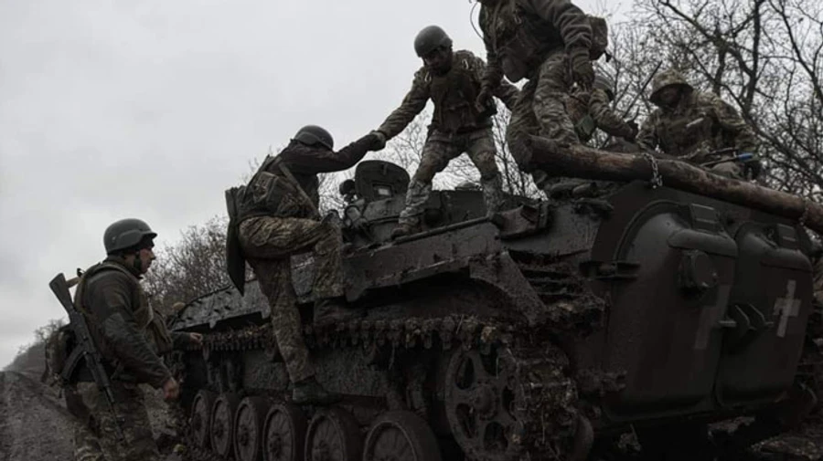 Russians intensify their attacks on front line: over 100 assaults recorded in past day