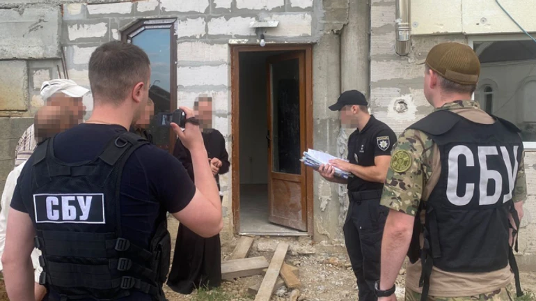 Церковника УПЦ МП, який є кумом дружини Медведчука, викрили на пропаганді комунізму