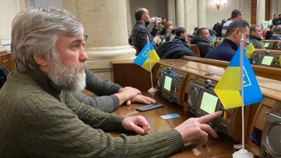 Рада прекратила полномочия Новинского