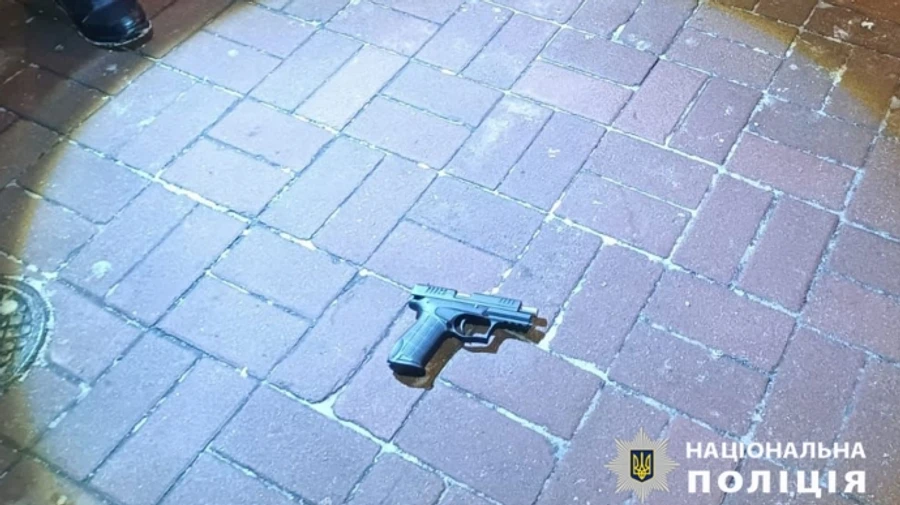 Нетрезвый мужчина устроил стрельбу в центре Киева, его задержали – полиция