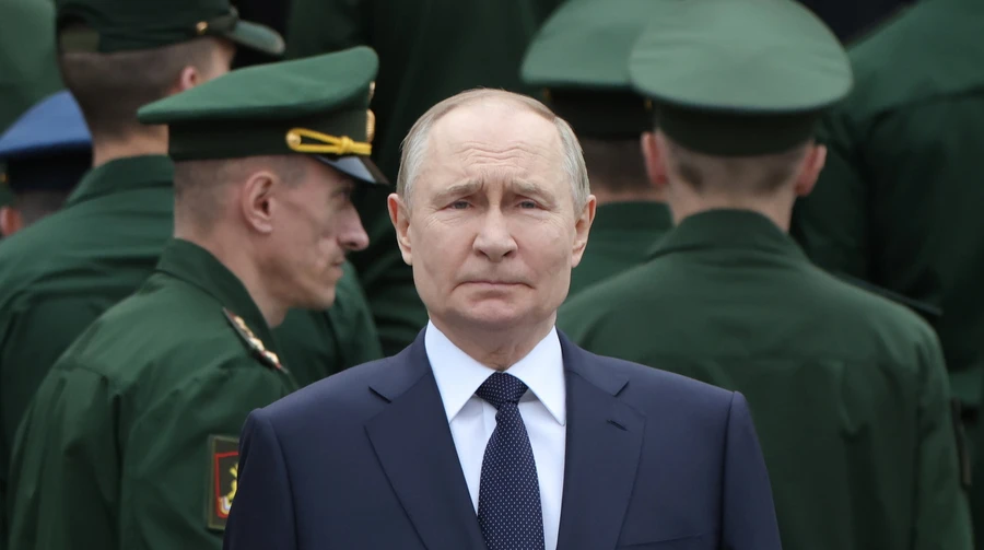 РФ ухвалила закон, який дозволяє Путіну легально вводити війська в інші країни