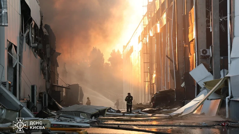 Ворожа атака балістикою на Київ: двоє загиблих, серед потерпілих – підліток