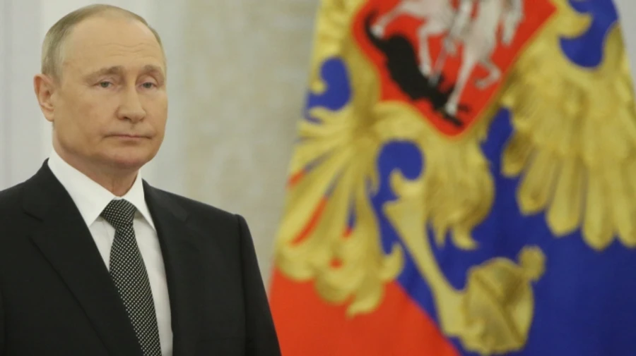 Putin threatens renewed nuclear forces