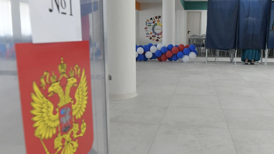 Russians force Ukrainians in occupied territories to vote for Putin