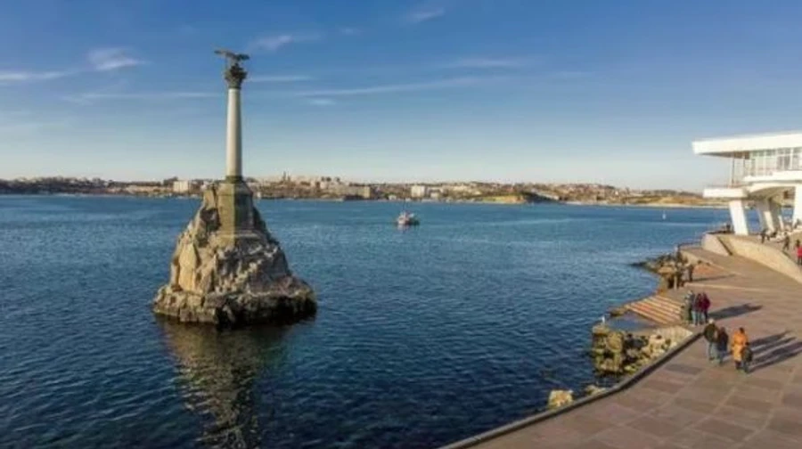 Russians report mass drone attack on Crimea