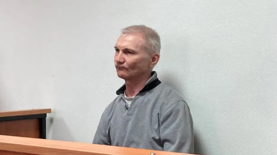 Сбежавший из РФ осужденный за антивоенный рисунок дочери россиянин задержан в Минске