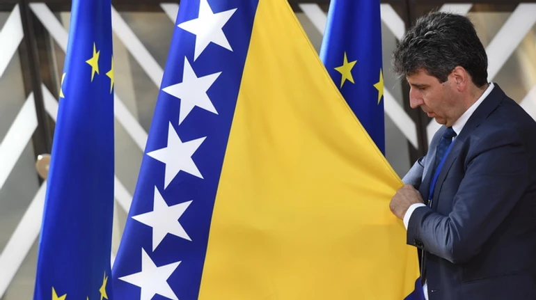 Ліки від впливу РФ: чому ЄС готується надати Боснії кандидатський статус