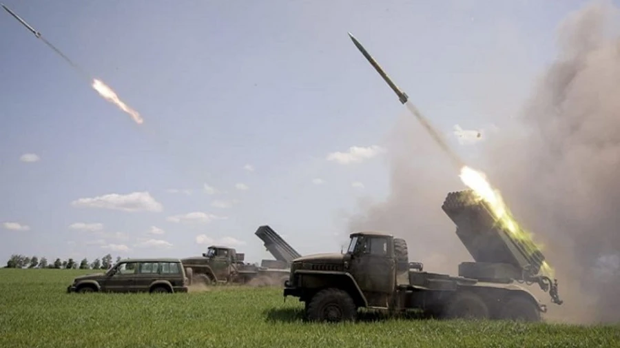 Occupiers attack residential area in Lyman with MLRS, killing and injuring people