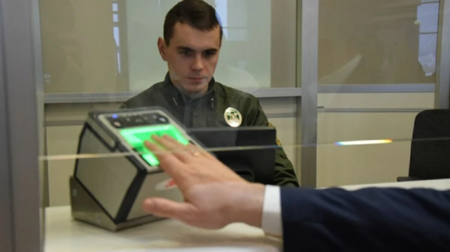 С 2022 года Украина вводит сбор биометрических данных иностранцев для выдачи виз