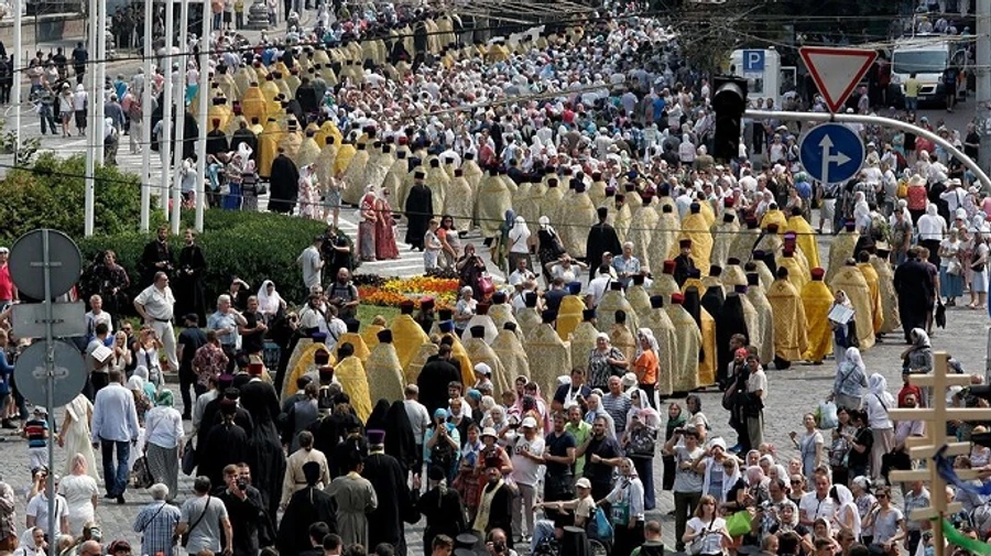 В Киеве ограничат движение транспорта из-за крестного хода