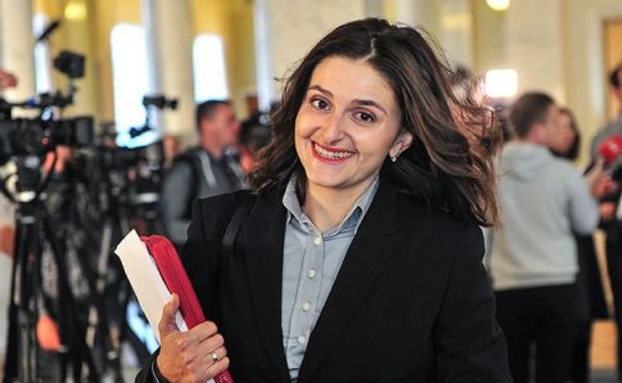 Депутатка Слуги народу покликала відомого поліграфолога прямо в комітет