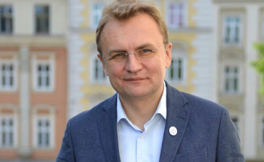 Садовий таки знявся з виборів на користь Гриценка