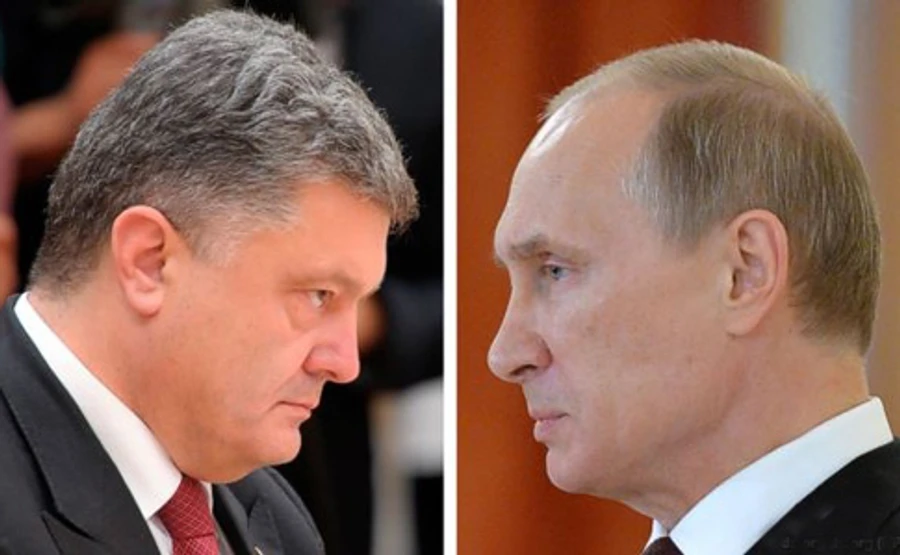 Poroshenko Requests Increased International Observation of Crimea Administrative Border