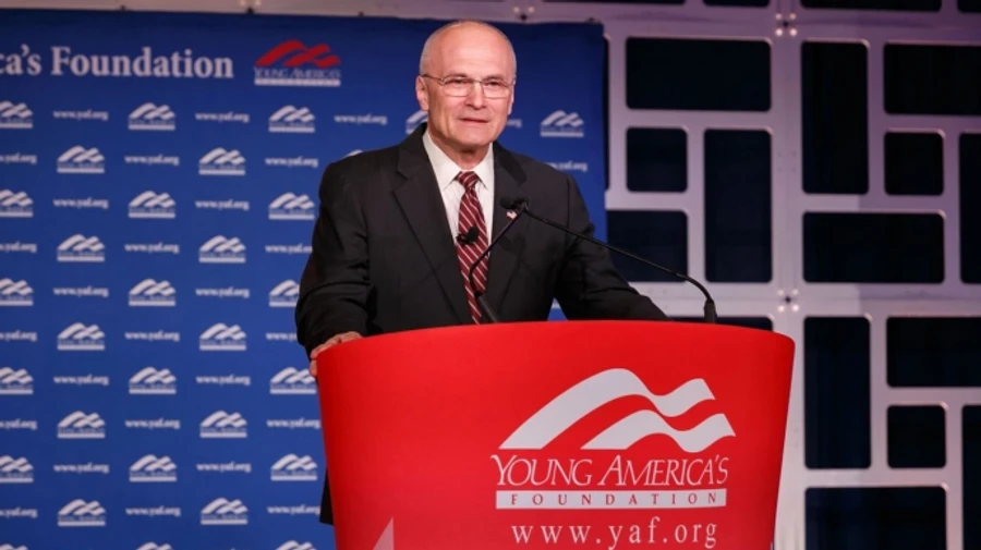 В США утвердили экс-главу корпорации сетей фастфуда послом в ЕС