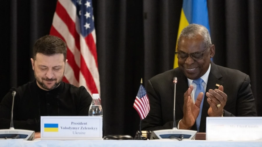 Зеленський на Рамштайні поговорив з Остіном про дрони, ППО та підтримку України