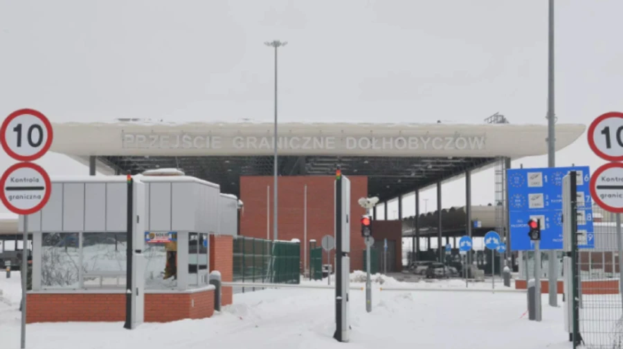 Another checkpoint on border with Poland will be closed for a day for trucks and buses
