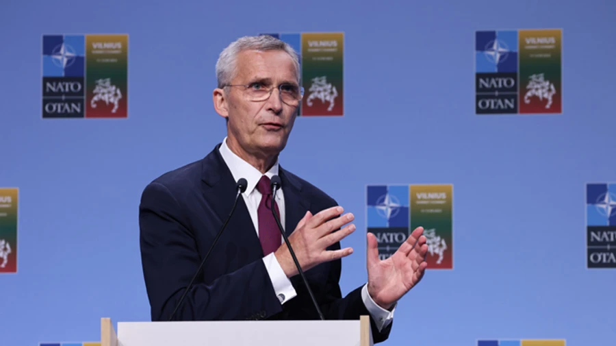 NATO approves ambitious defence plans: 300,000 troops on high readiness