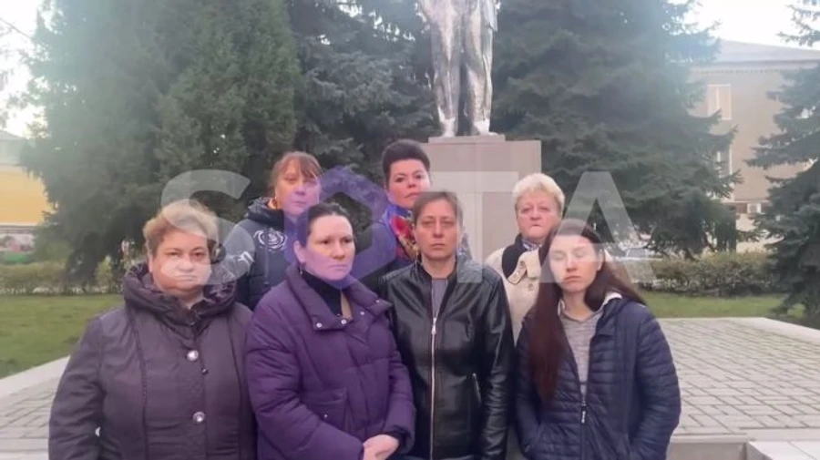 Родички мобілізованих просять Путіна повернути їх до РФ: Не хочуть бути гарматним м'ясом