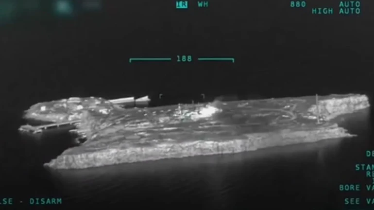 З'явилось відео ювелірної роботи української авіації по ворогам на Зміїному