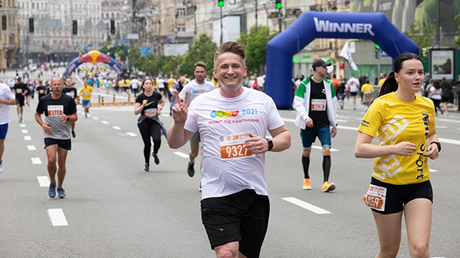 В традиционном пробеге в Киеве приняли участие 11 тысяч человек