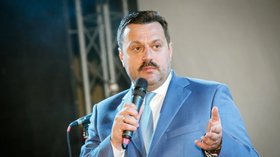 Разведка США назвала действия Деркача вмешательством РФ в америанские выборы