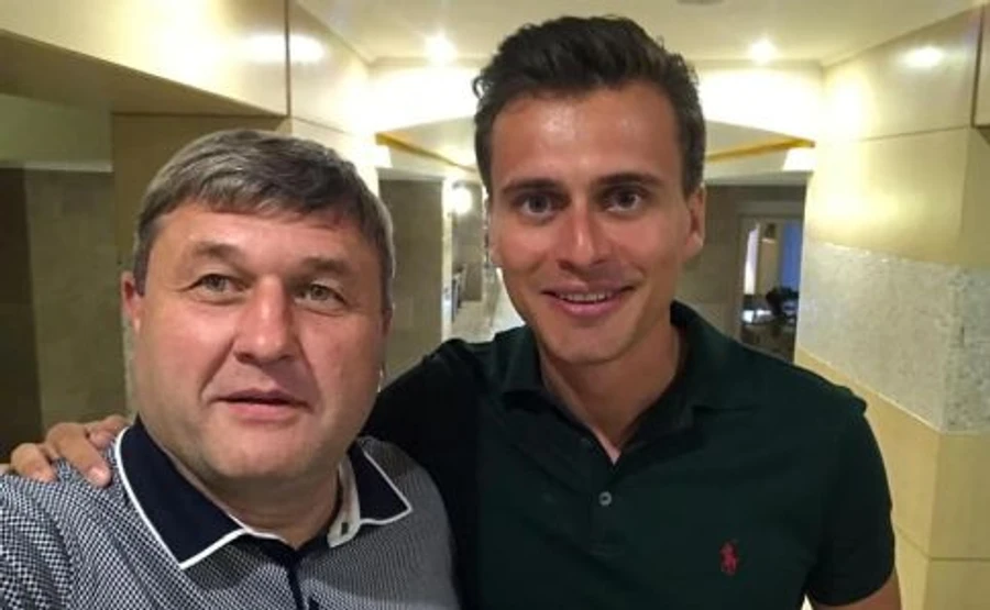 Слугу народа поймали на кнопкодавстве во втором ряду