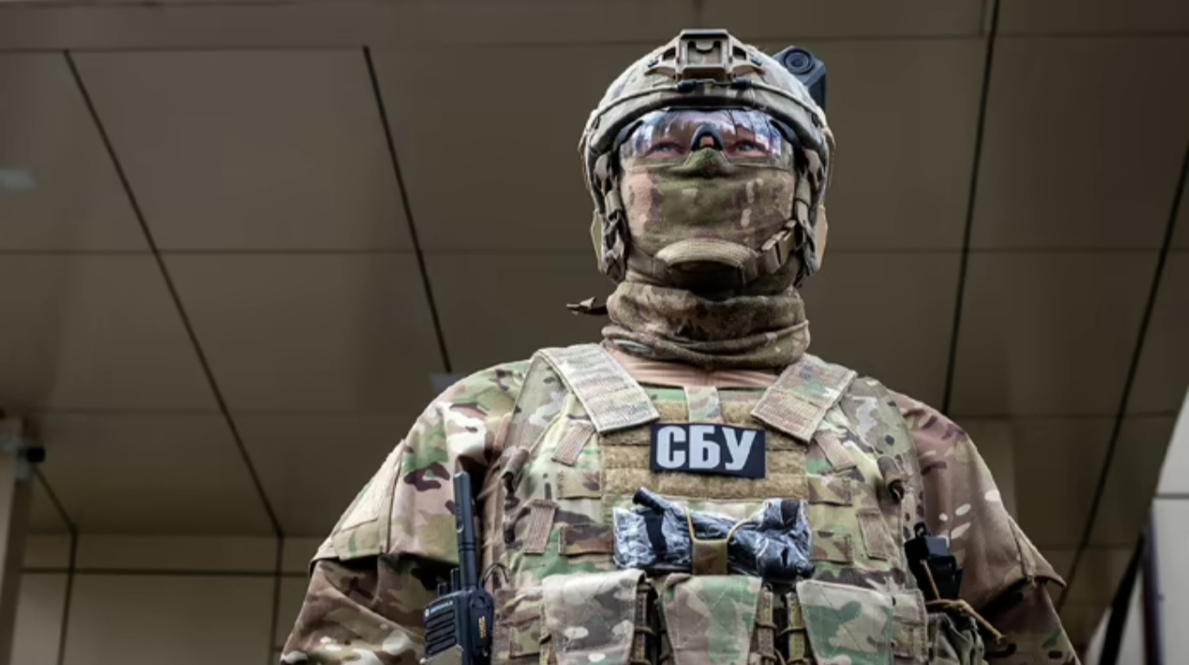 Ukraine's Security Service identifies Hungarian intelligence officer who ran spy network in Ukraine's Zakarpattia – video