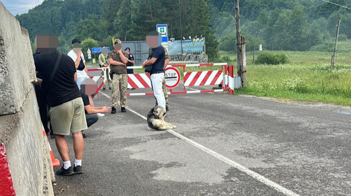 Затримали майора Нацгвардії, який віз трьох військовозобов’язаних до кордону