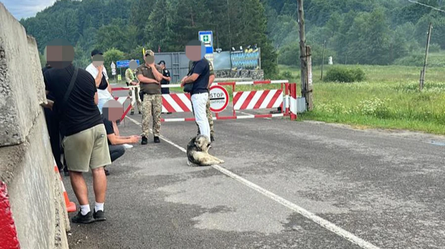 Задержан майор Нацгвардии, который вез троих военнообязанных к границе